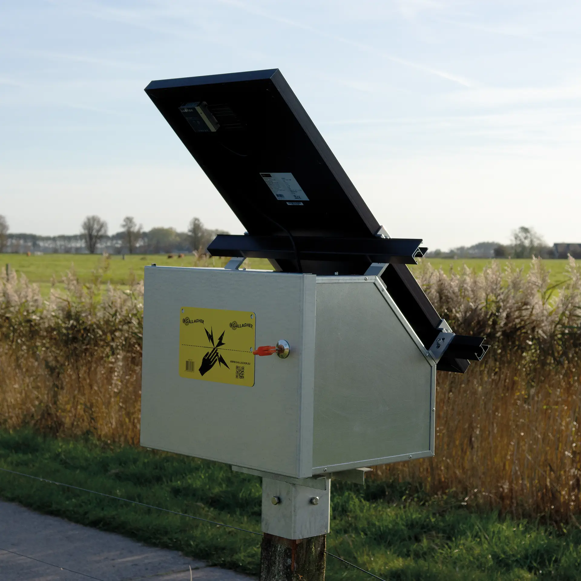 Solarbox MBS400 + gratis afrasteringsvoltmeter (4)