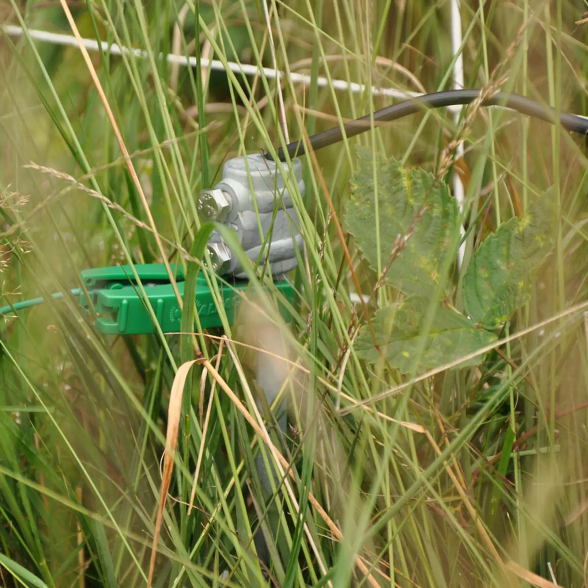 Aardingsklem (1) (2)